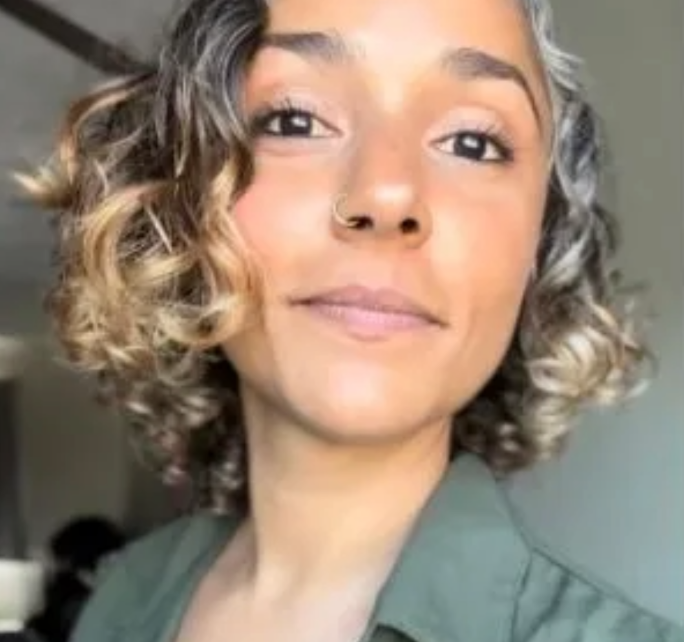 How Chris Elliott Overcame Obstacles to Inspire